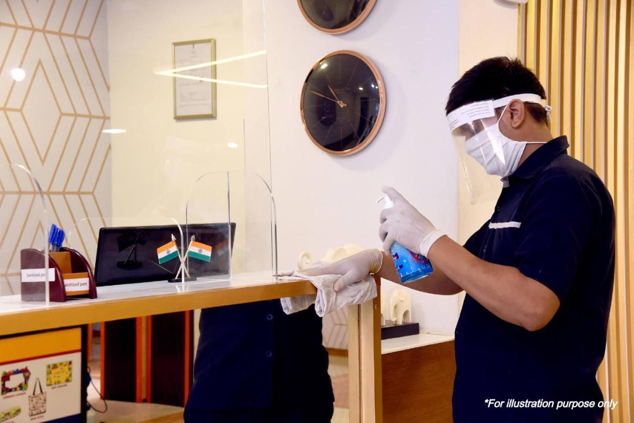 Capital O 10750 Hotel Vivek New Delhi Eksteriør bilde