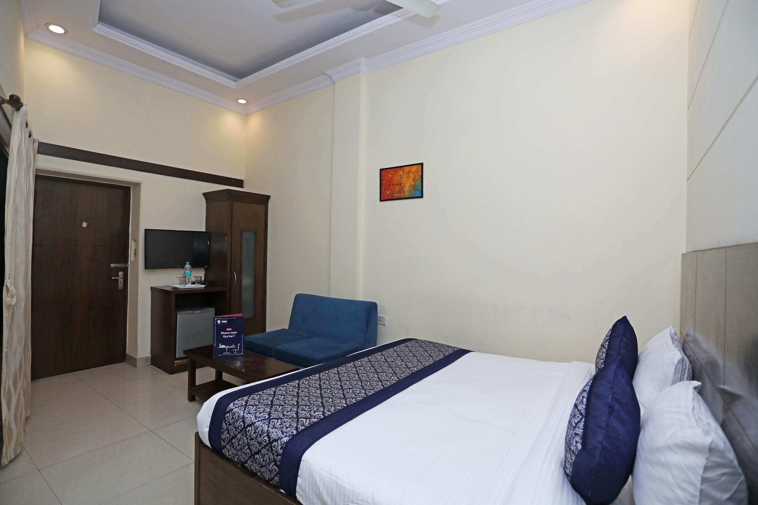 Capital O 10750 Hotel Vivek New Delhi Eksteriør bilde