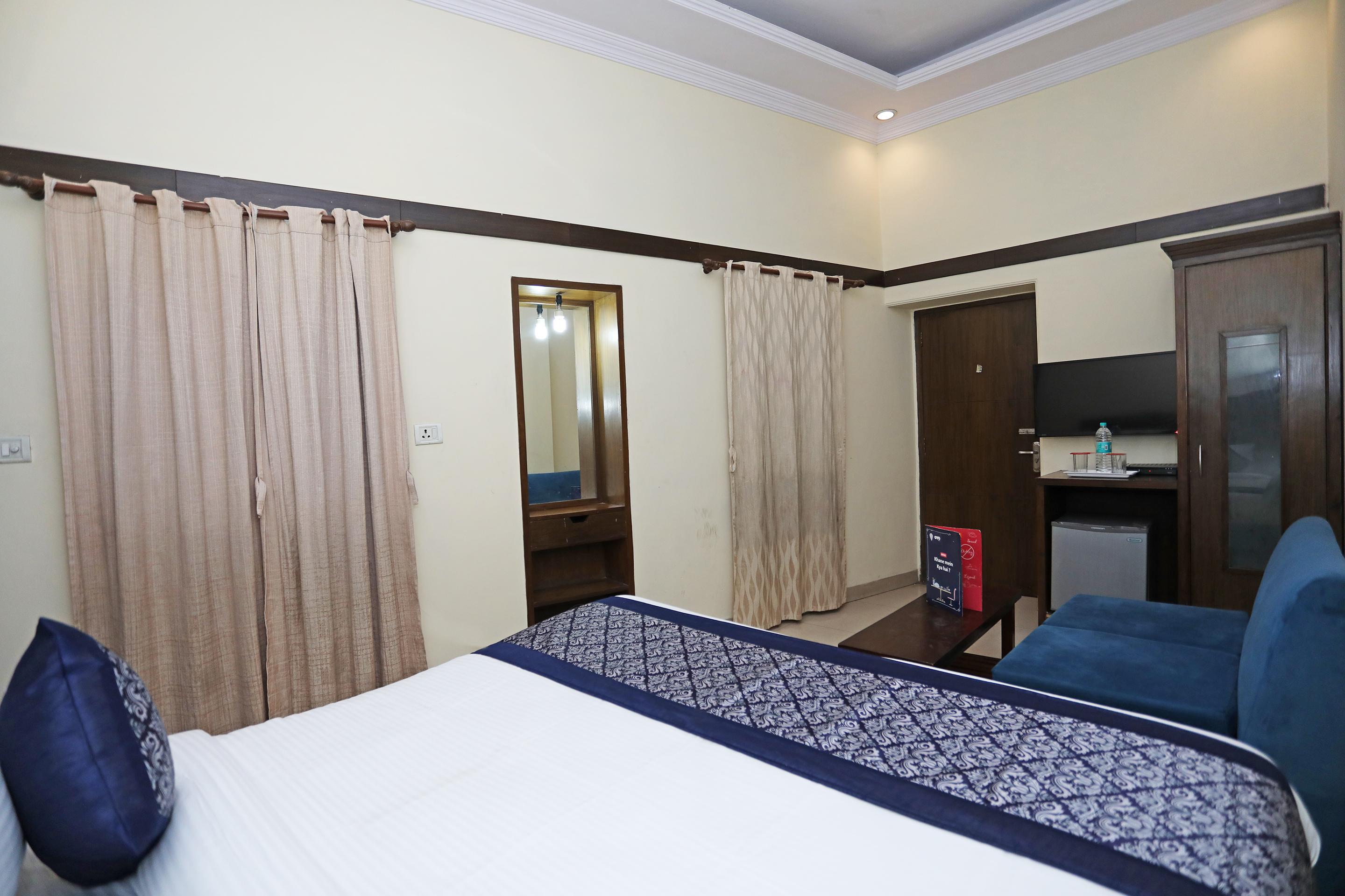 Capital O 10750 Hotel Vivek New Delhi Eksteriør bilde