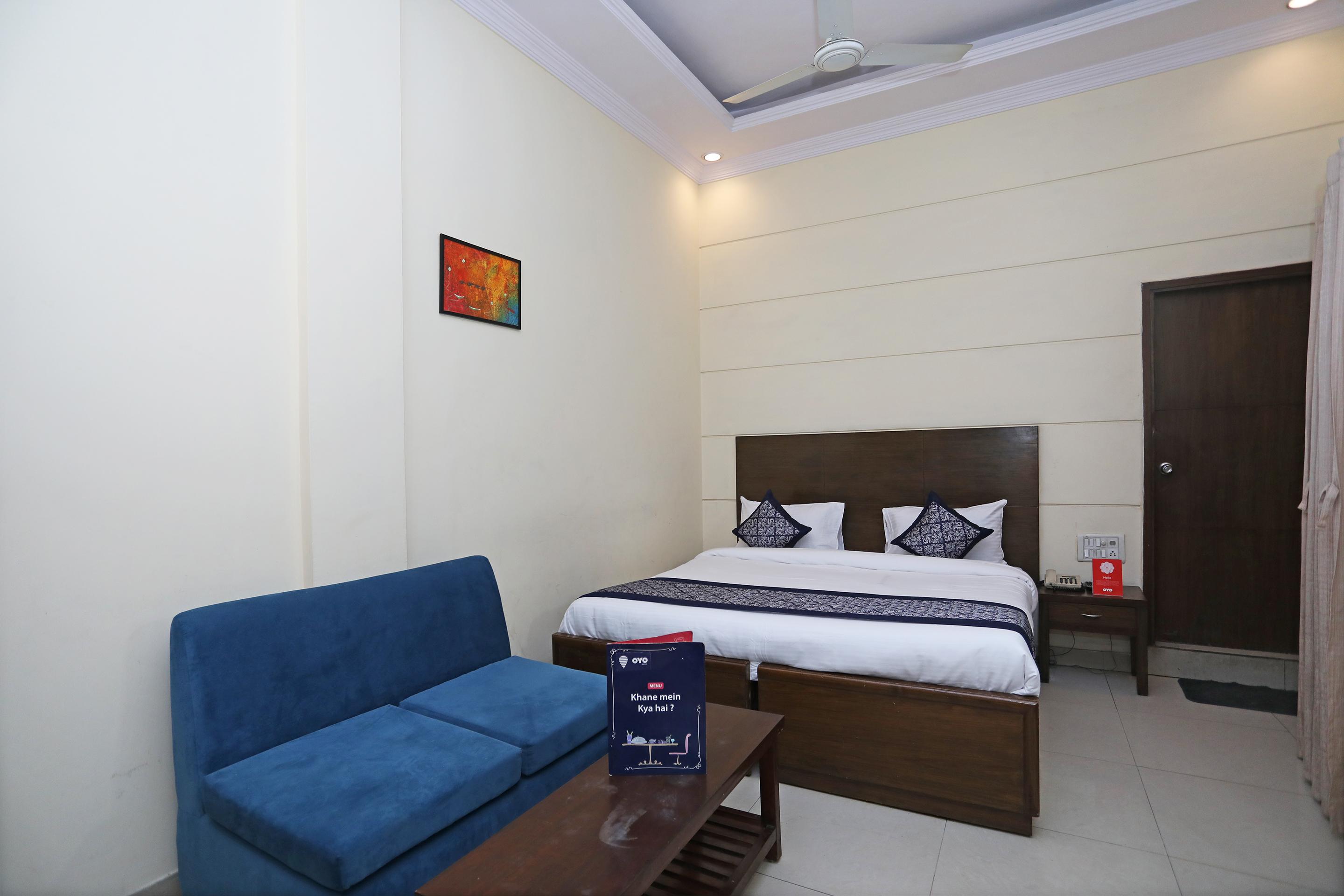 Capital O 10750 Hotel Vivek New Delhi Eksteriør bilde