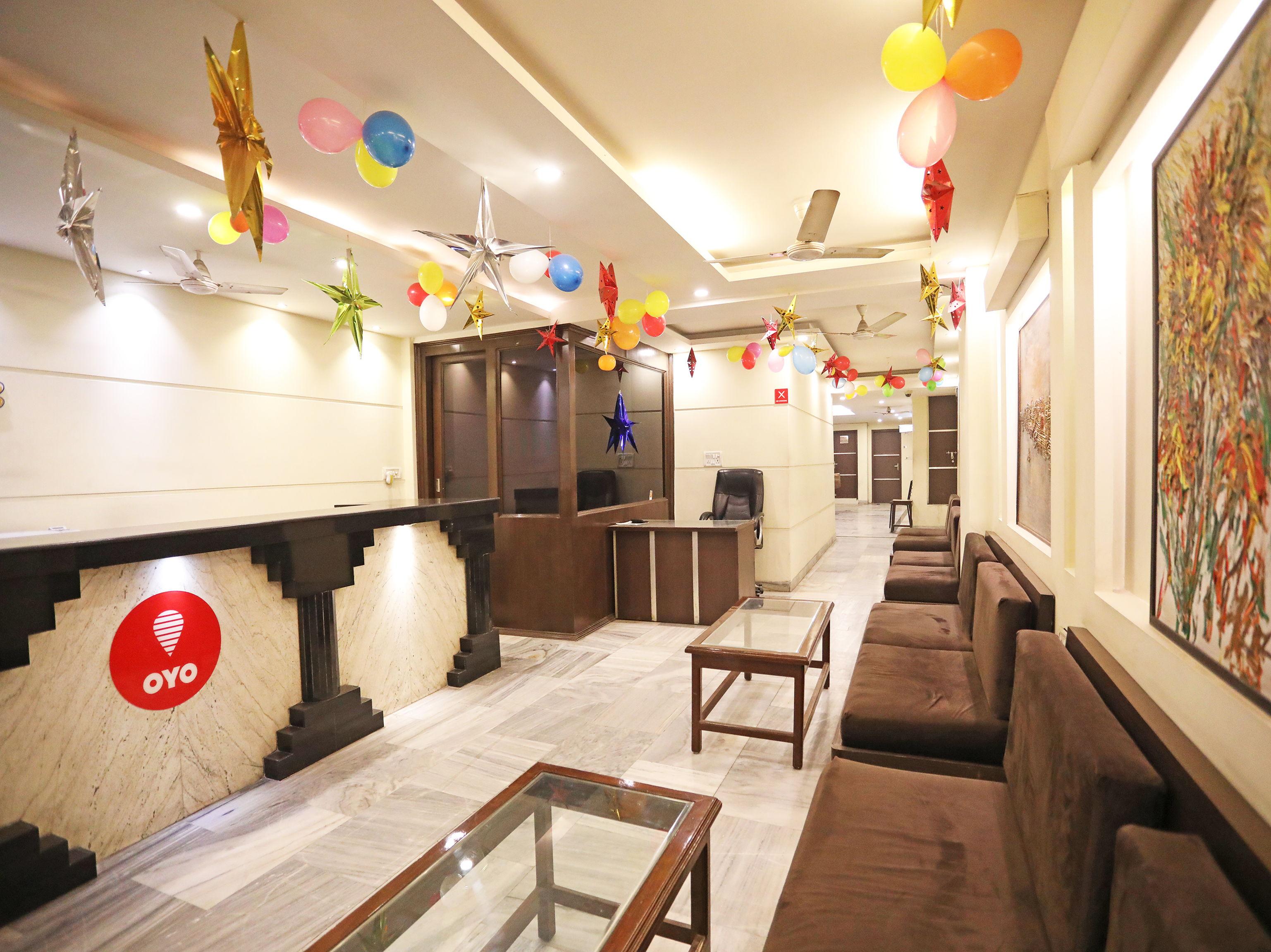 Capital O 10750 Hotel Vivek New Delhi Eksteriør bilde