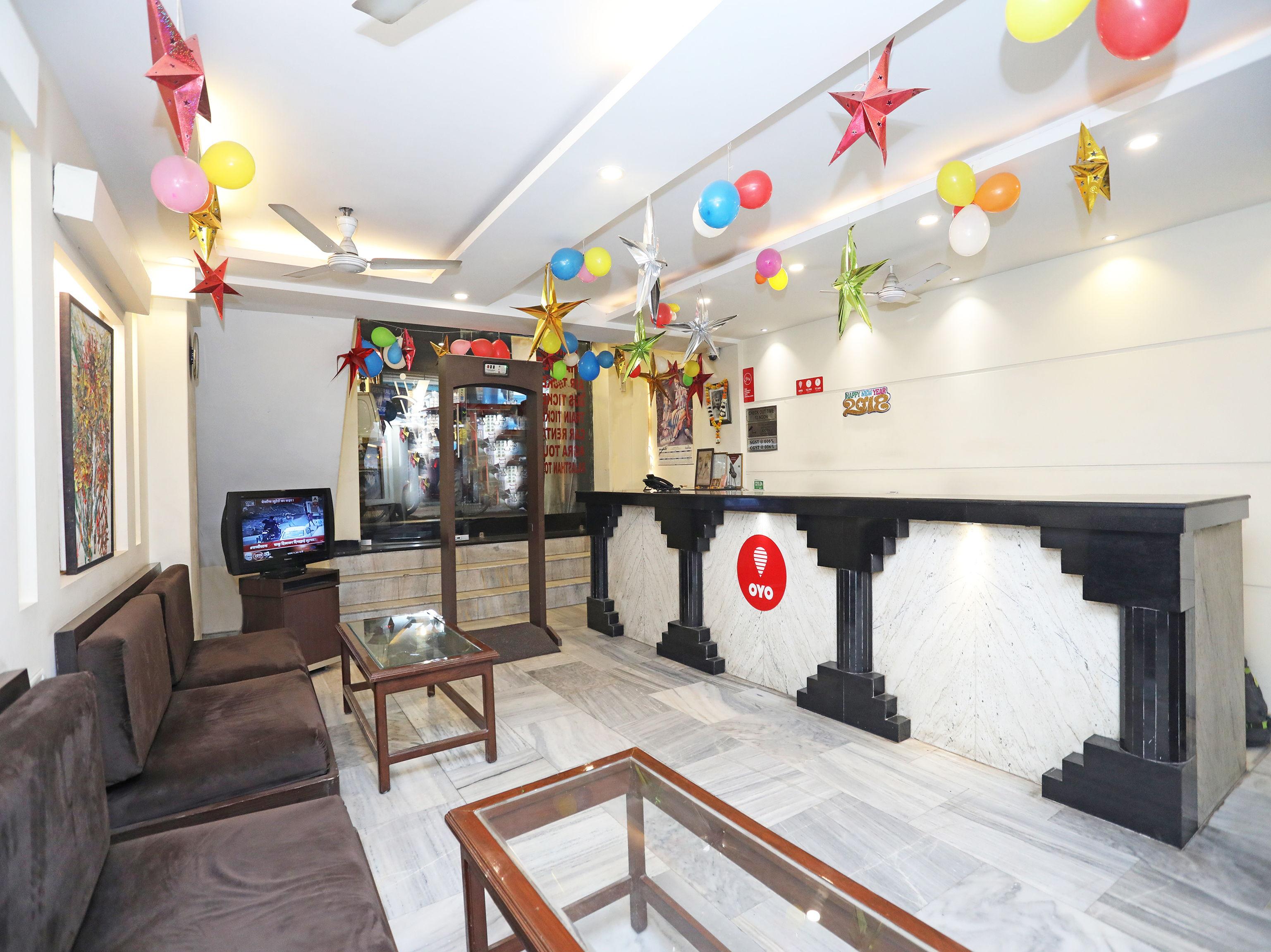 Capital O 10750 Hotel Vivek New Delhi Eksteriør bilde