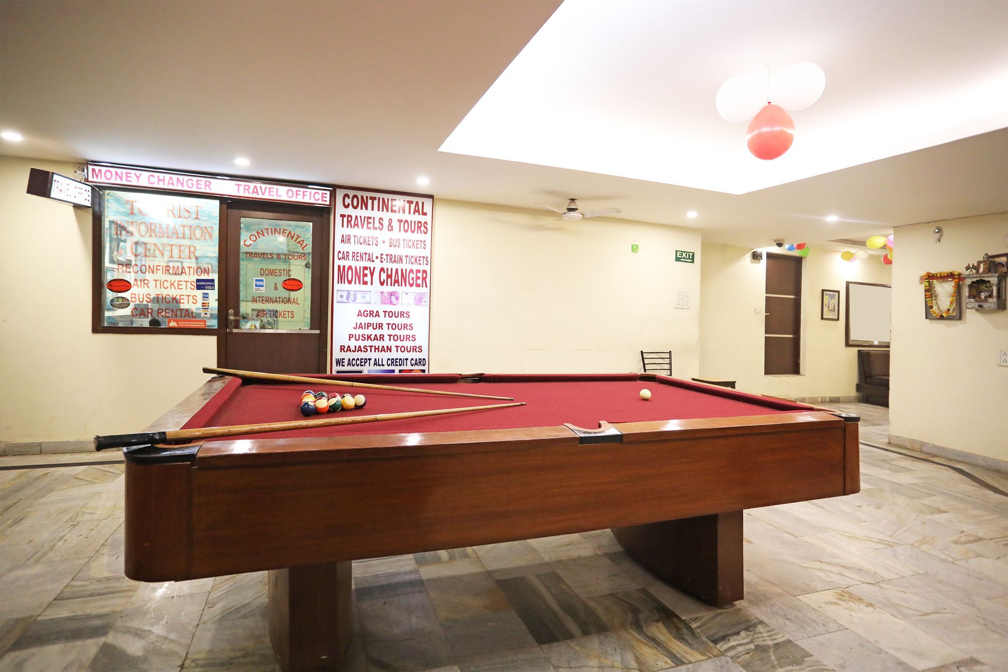 Capital O 10750 Hotel Vivek New Delhi Eksteriør bilde